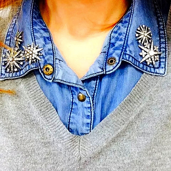 ♥️SOLD ❤️NWT Vintage Style FIVE Snowflakes Stars Crystal & metal pins - Picture 11 of 11